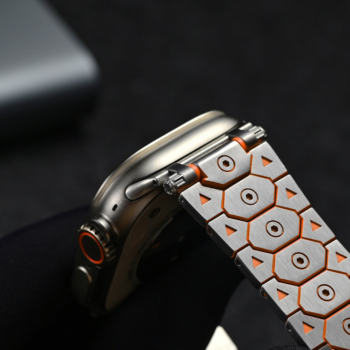 CLAIRS TITANIUM APPLE WATCH BAND
