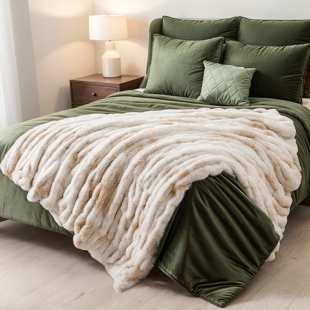 Heritage Plush Quilted Blanket